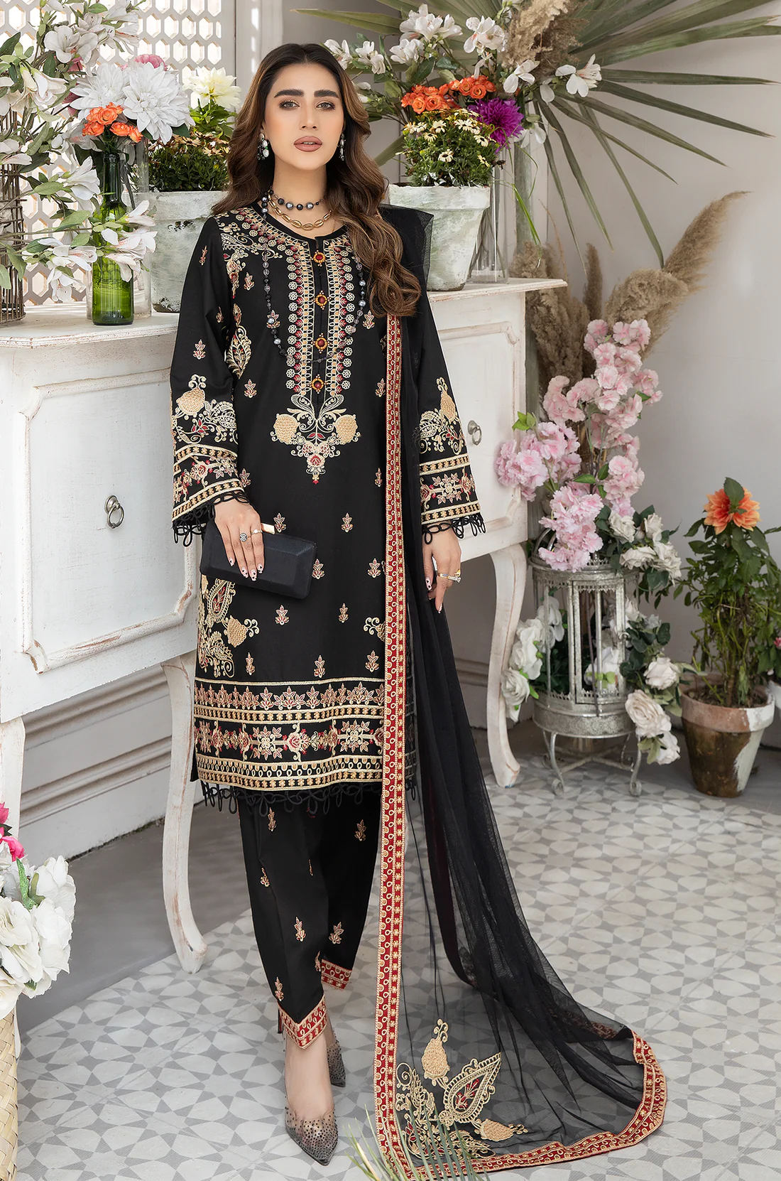 Mohagni | Muntazir Luxury Lawn 24 | AM-05 - Khanumjan  Pakistani Clothes and Designer Dresses in UK, USA 