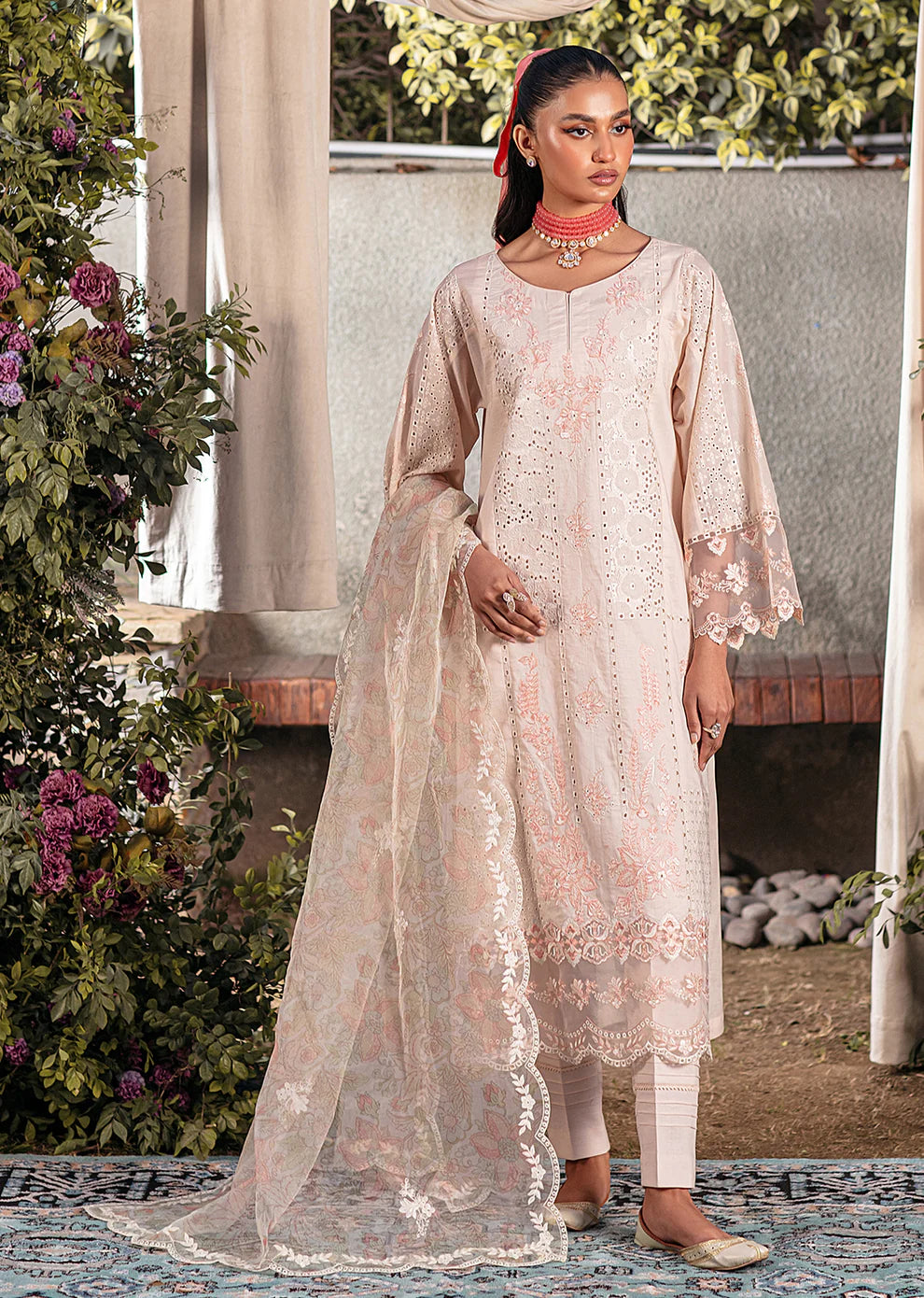 Mohagni | Muntazir Luxury Lawn 24 | CM-04 - Khanumjan  Pakistani Clothes and Designer Dresses in UK, USA 