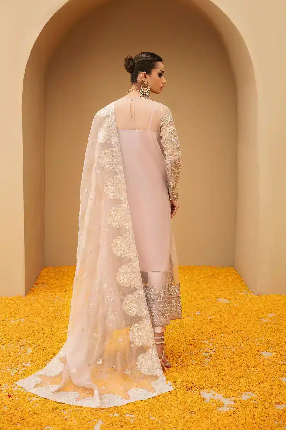 Mysie by Tahira | Festive Formals 24 | Sarafreen - Khanumjan  Pakistani Clothes and Designer Dresses in UK, USA 