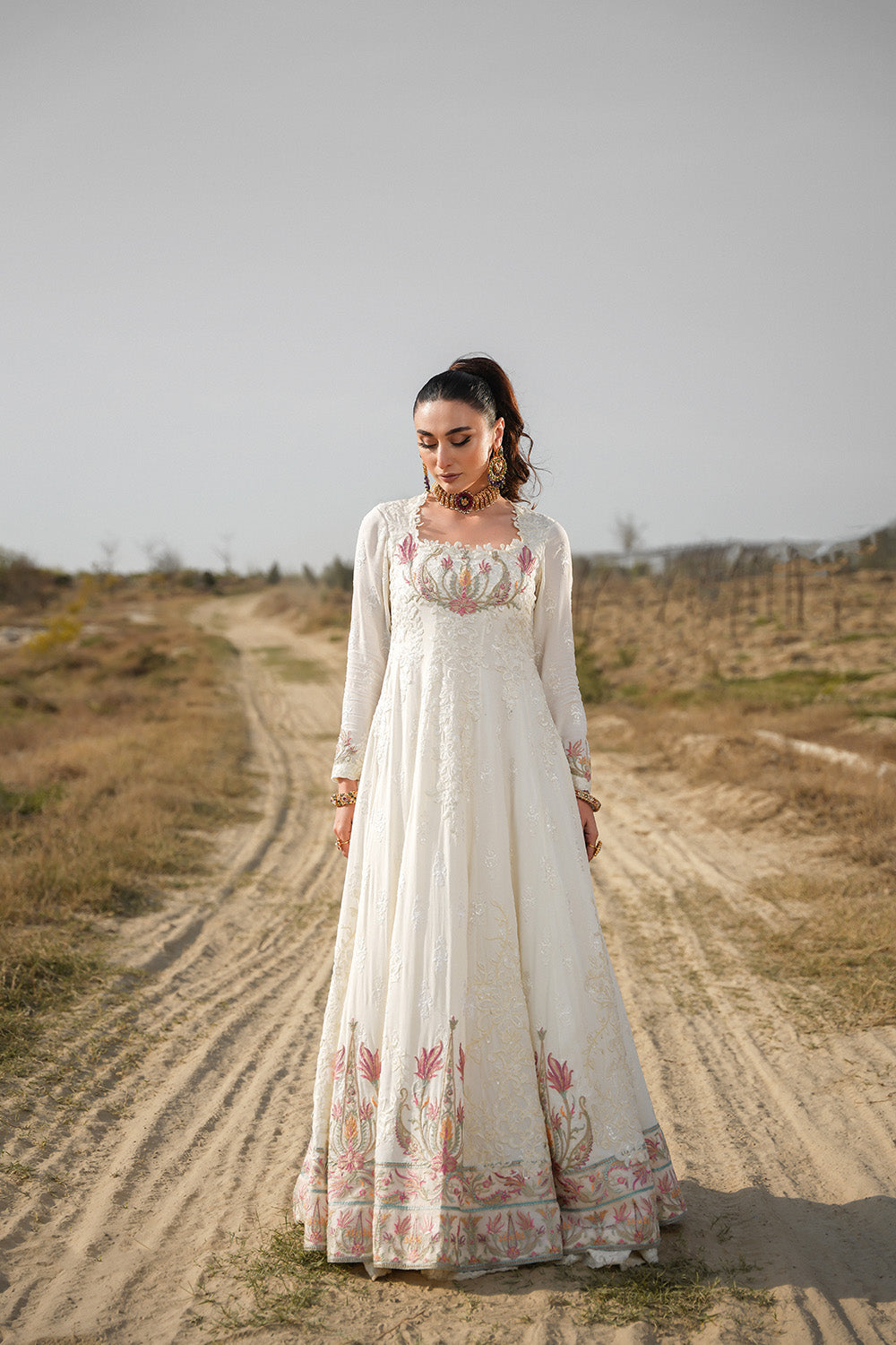 Nilofer Shahid | Verve Summer 24 | Kaira – Verve SS 24 - Khanumjan  Pakistani Clothes and Designer Dresses in UK, USA 