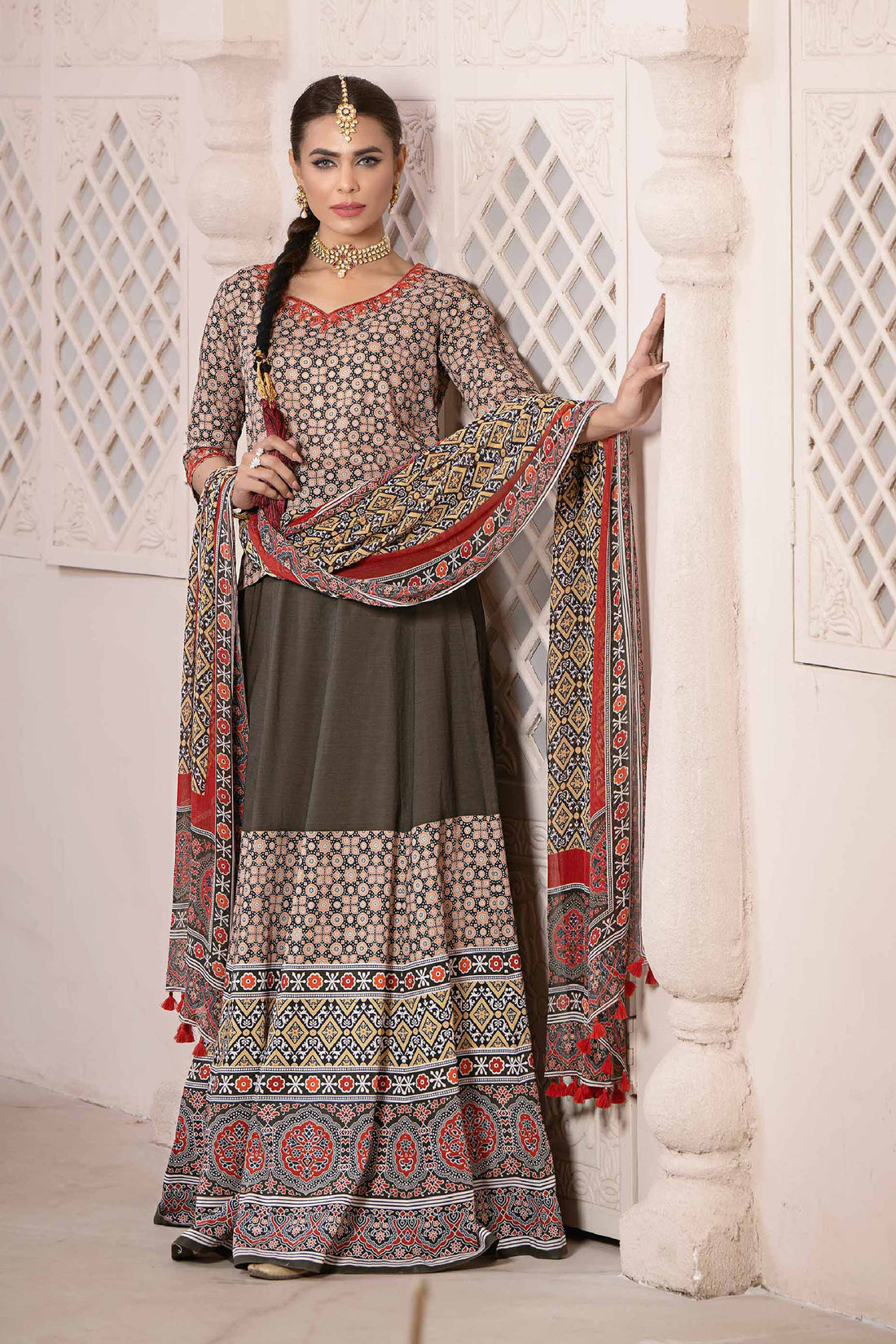 Nishat Linen | Luxury Collection 24 | KFE24-07 - Khanumjan  Pakistani Clothes and Designer Dresses in UK, USA 