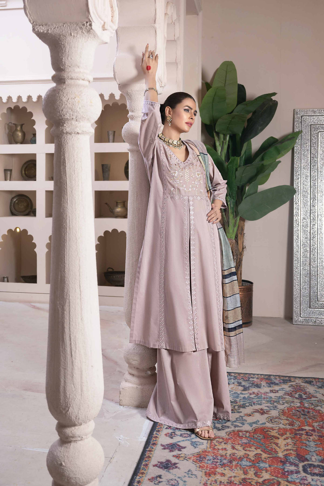 Nishat Linen | Luxury Collection 24 | KFE24-41 - Khanumjan  Pakistani Clothes and Designer Dresses in UK, USA 