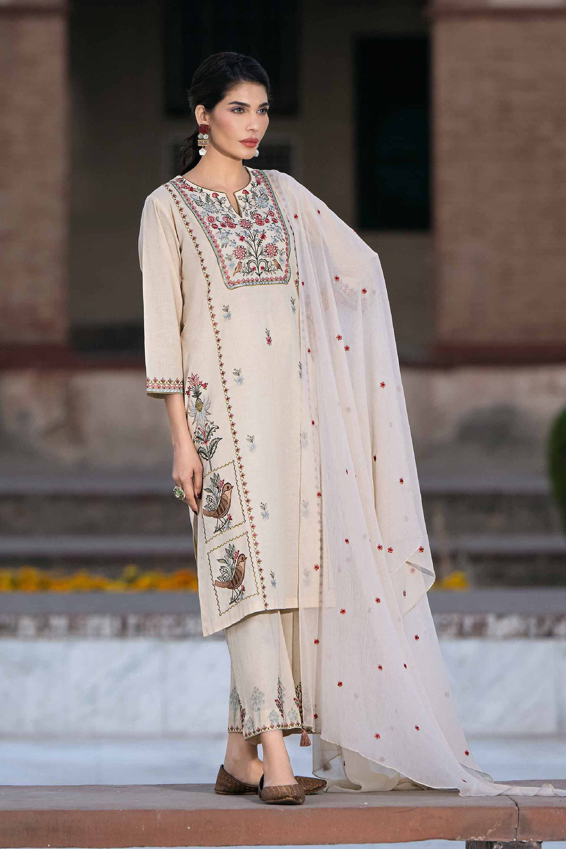 Nishat Linen | Luxury Collection 24 | KFS24-23 - Khanumjan  Pakistani Clothes and Designer Dresses in UK, USA 