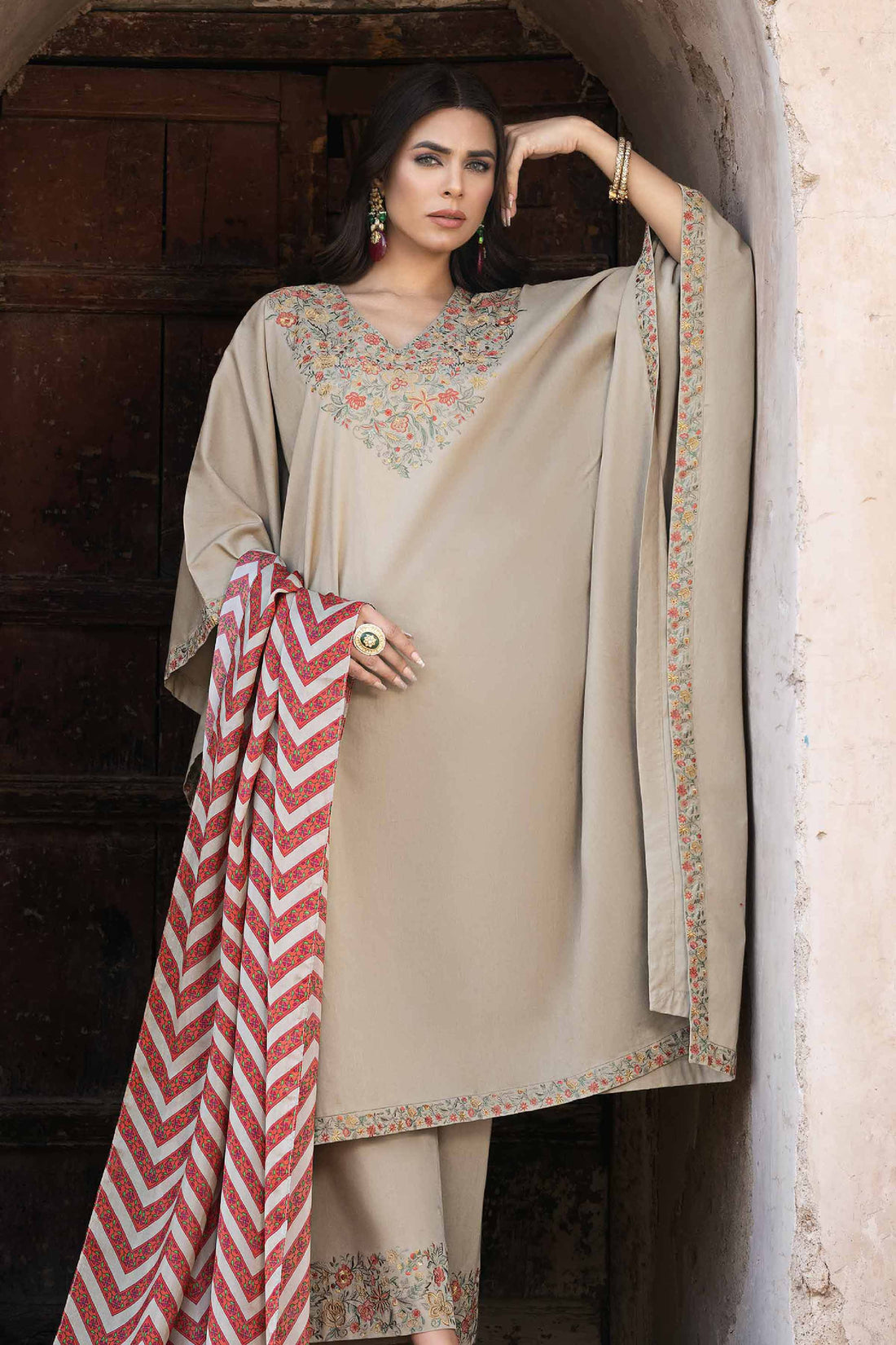 Nishat Linen | Luxury Collection 24 | KFS24-28 - Khanumjan  Pakistani Clothes and Designer Dresses in UK, USA 