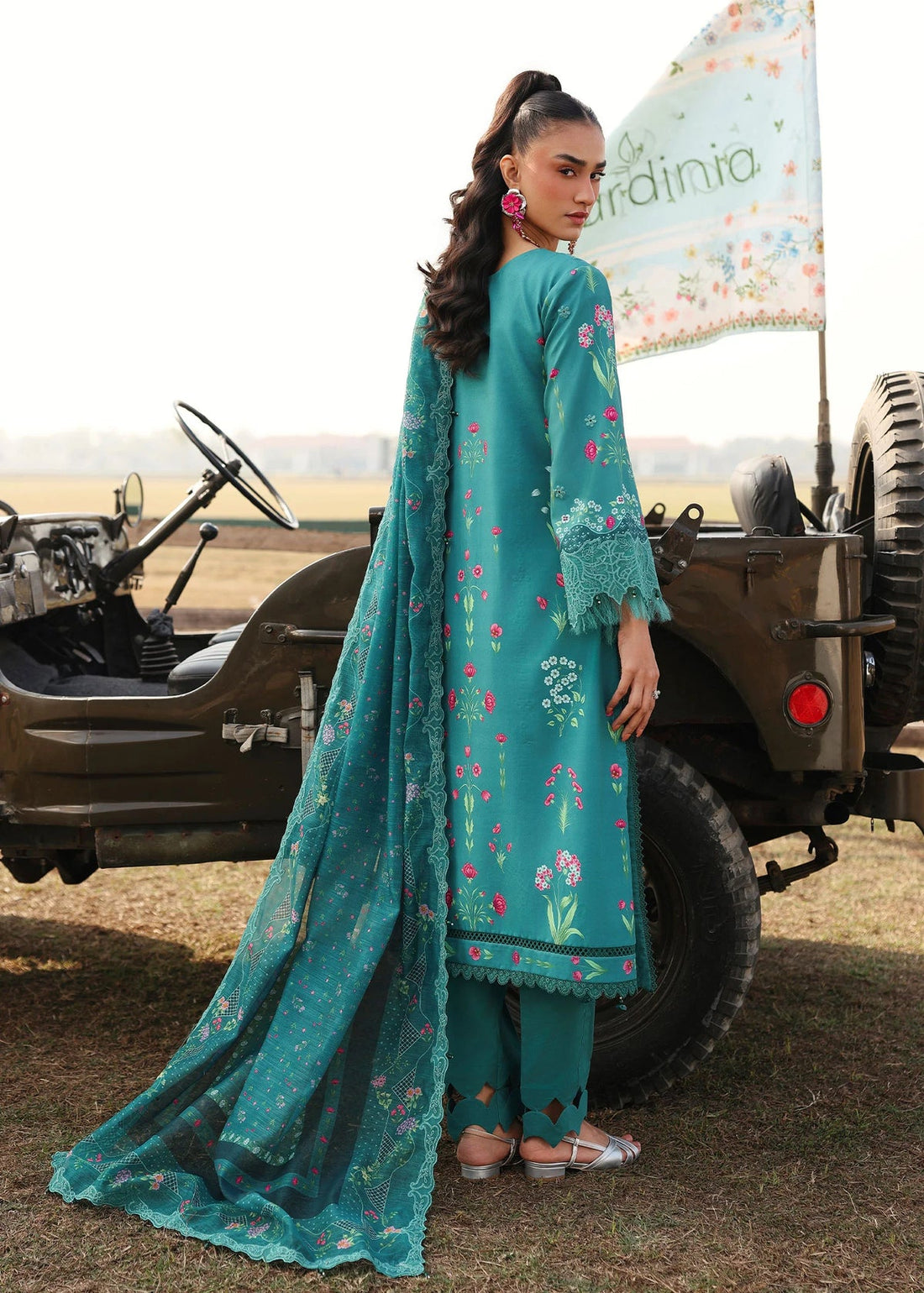 Sardinia | Festive Lawn 26 | Tealwood