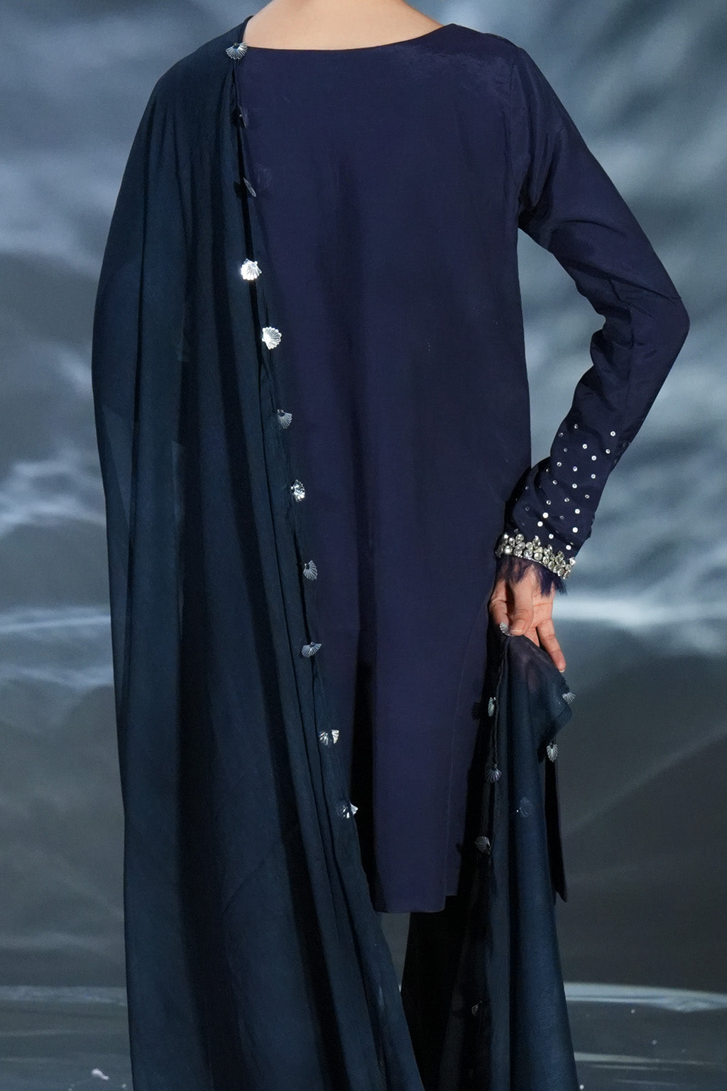 Amave | Oro Luxury Wear | AM-01