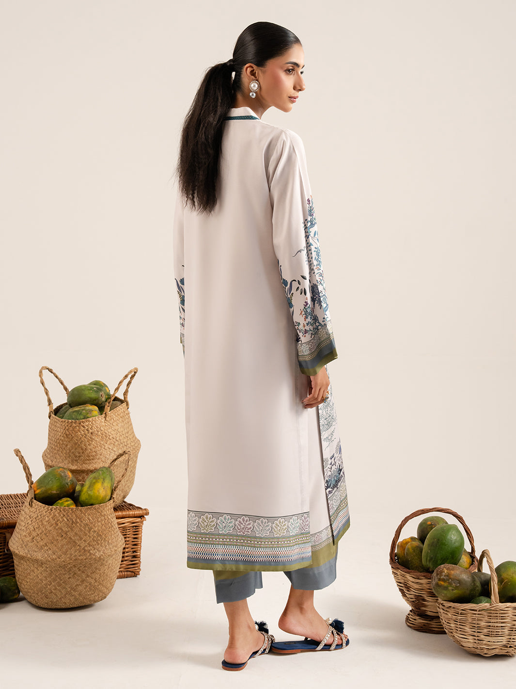 IZEL | Sunset street Pret | PETRA