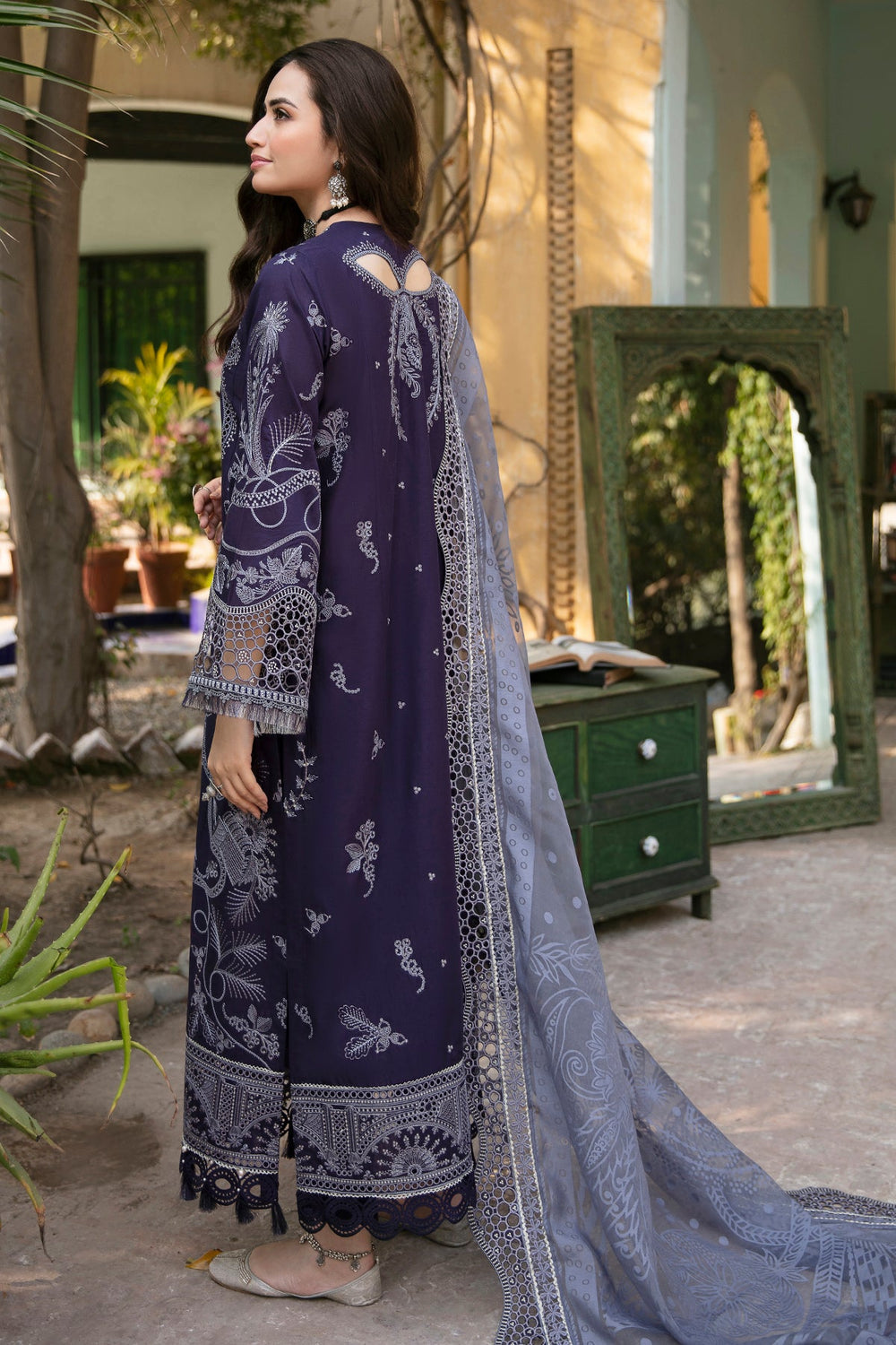 Jazmin | Shahkaar Luxury Eid Lawn SS26 | SL22-D1