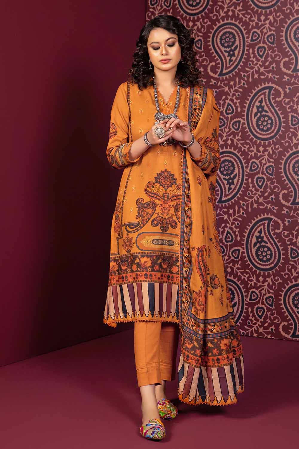 Gul Ahmed | Winter Collection 24 | Suit K-32006