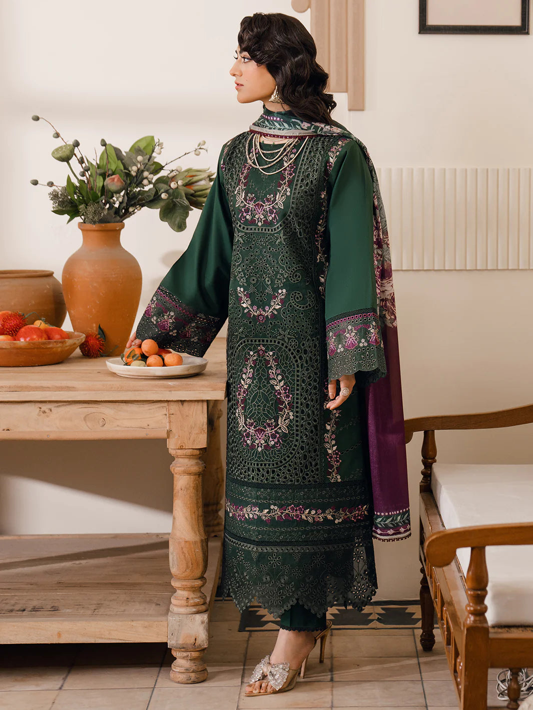 Bin Ilyas | Naqsh Luxury Lawn | Orna - Khanumjan  Pakistani Clothes and Designer Dresses in UK, USA 