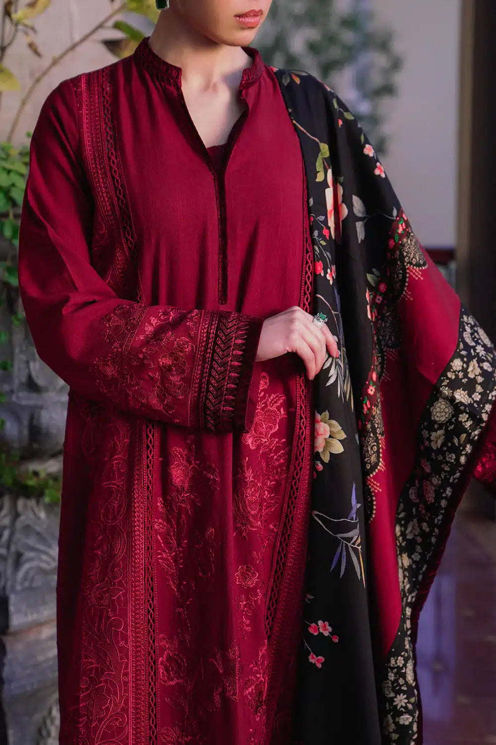 Saira Rizwan | Winter 23 | SOHA SR-08 - Khanumjan  Pakistani Clothes and Designer Dresses in UK, USA 