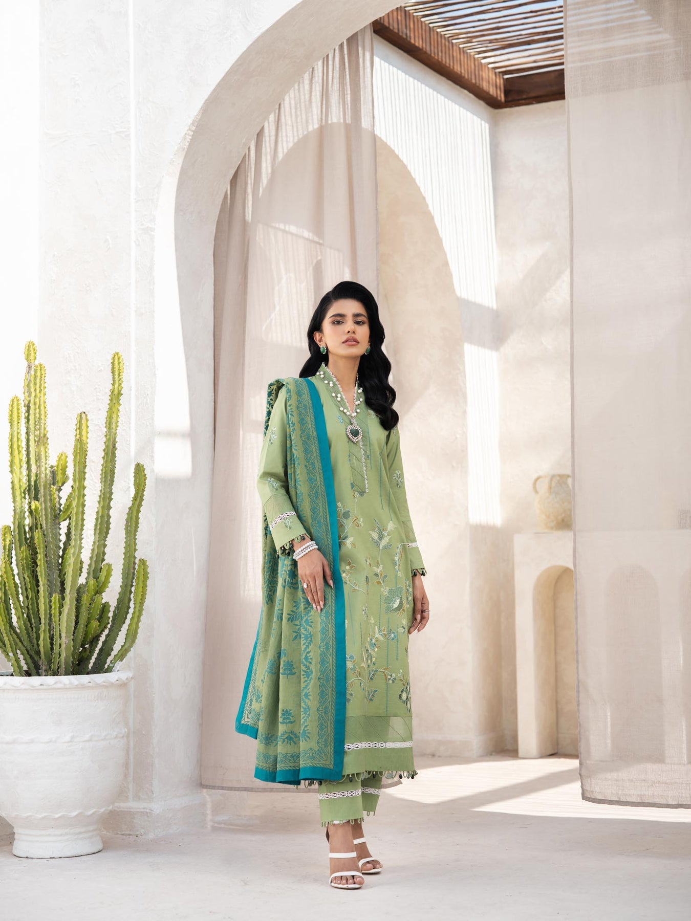 Taanabaana | Mem Saab Collection | M3242 - Khanumjan  Pakistani Clothes and Designer Dresses in UK, USA 