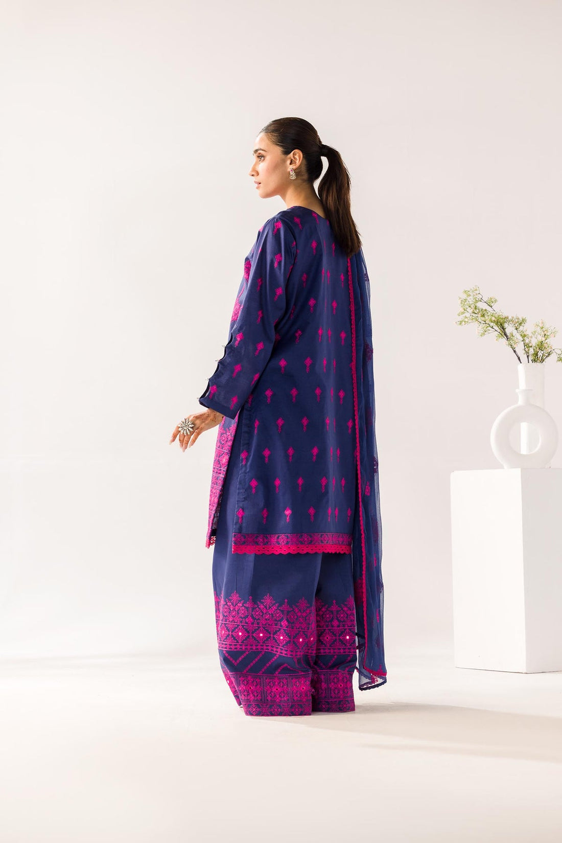 TaanaBaana | Signature Series | S3258A - Khanumjan  Pakistani Clothes and Designer Dresses in UK, USA 