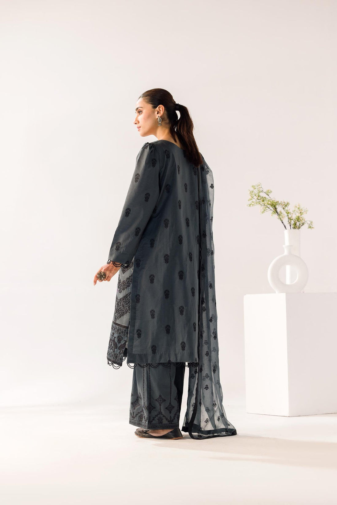 TaanaBaana | Signature Series | S3208A - Khanumjan  Pakistani Clothes and Designer Dresses in UK, USA 
