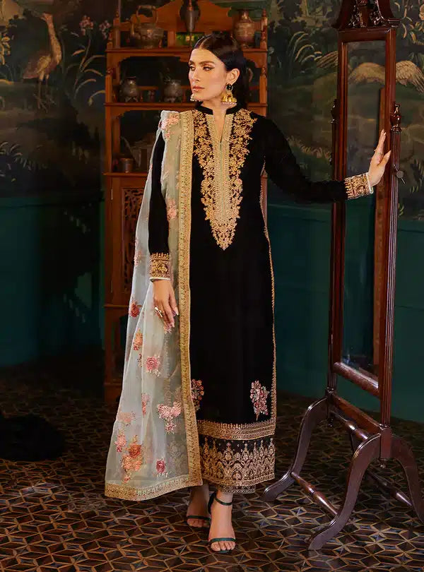 Zainab Chottani | Luxury Velvet Collection 23 | Andleep - Khanumjan  Pakistani Clothes and Designer Dresses in UK, USA 