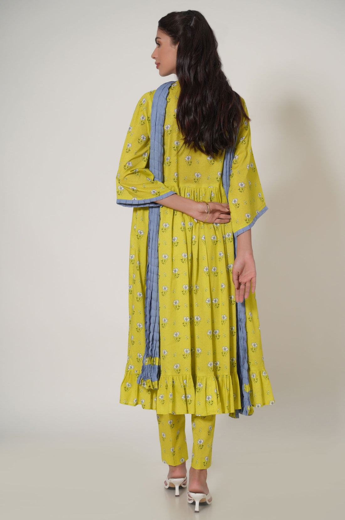Zeen | Summer Collection 24 | 33616 - Khanumjan  Pakistani Clothes and Designer Dresses in UK, USA 