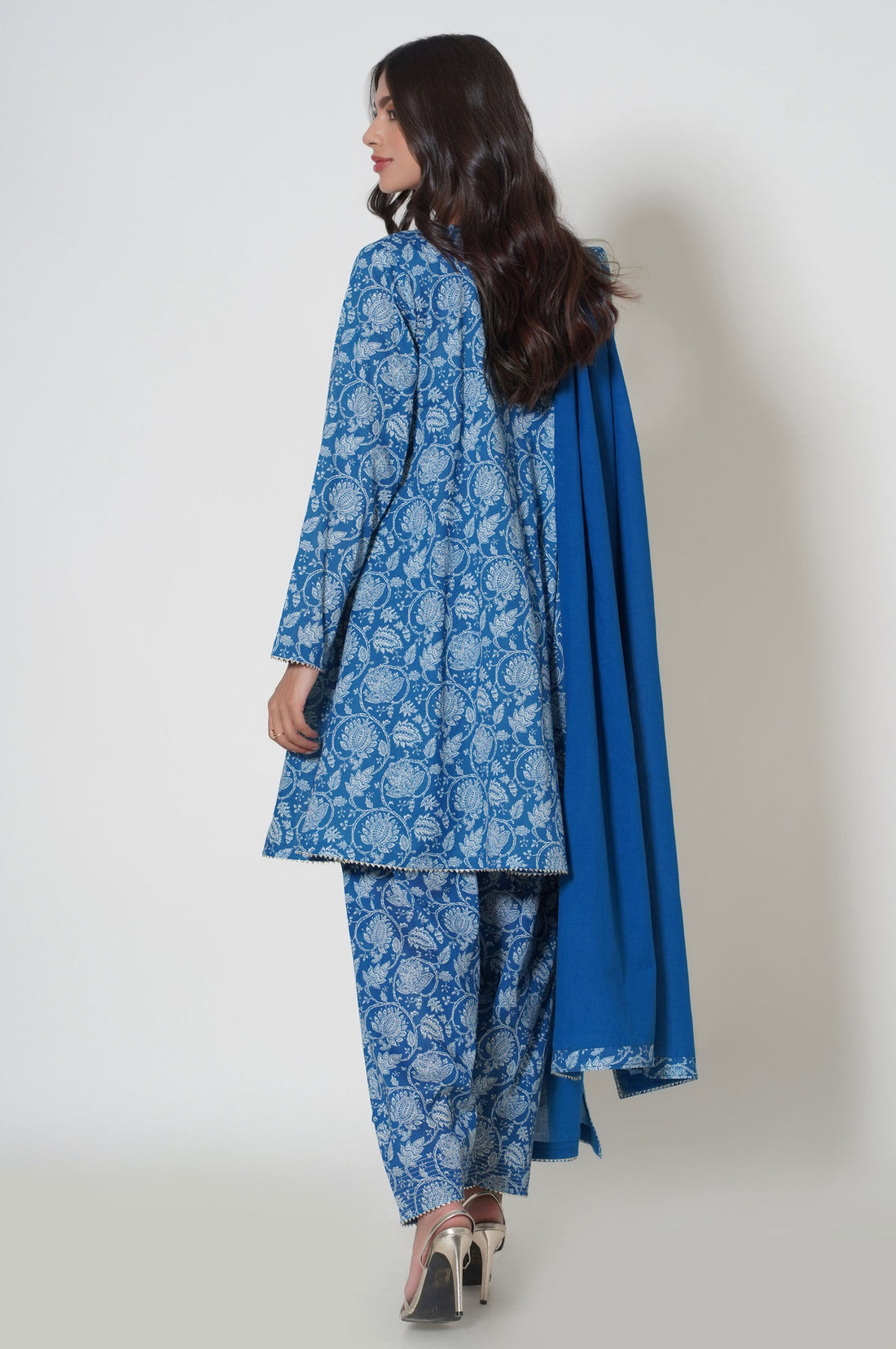 Zeen | Summer Collection 24 | 33617 - Khanumjan  Pakistani Clothes and Designer Dresses in UK, USA 