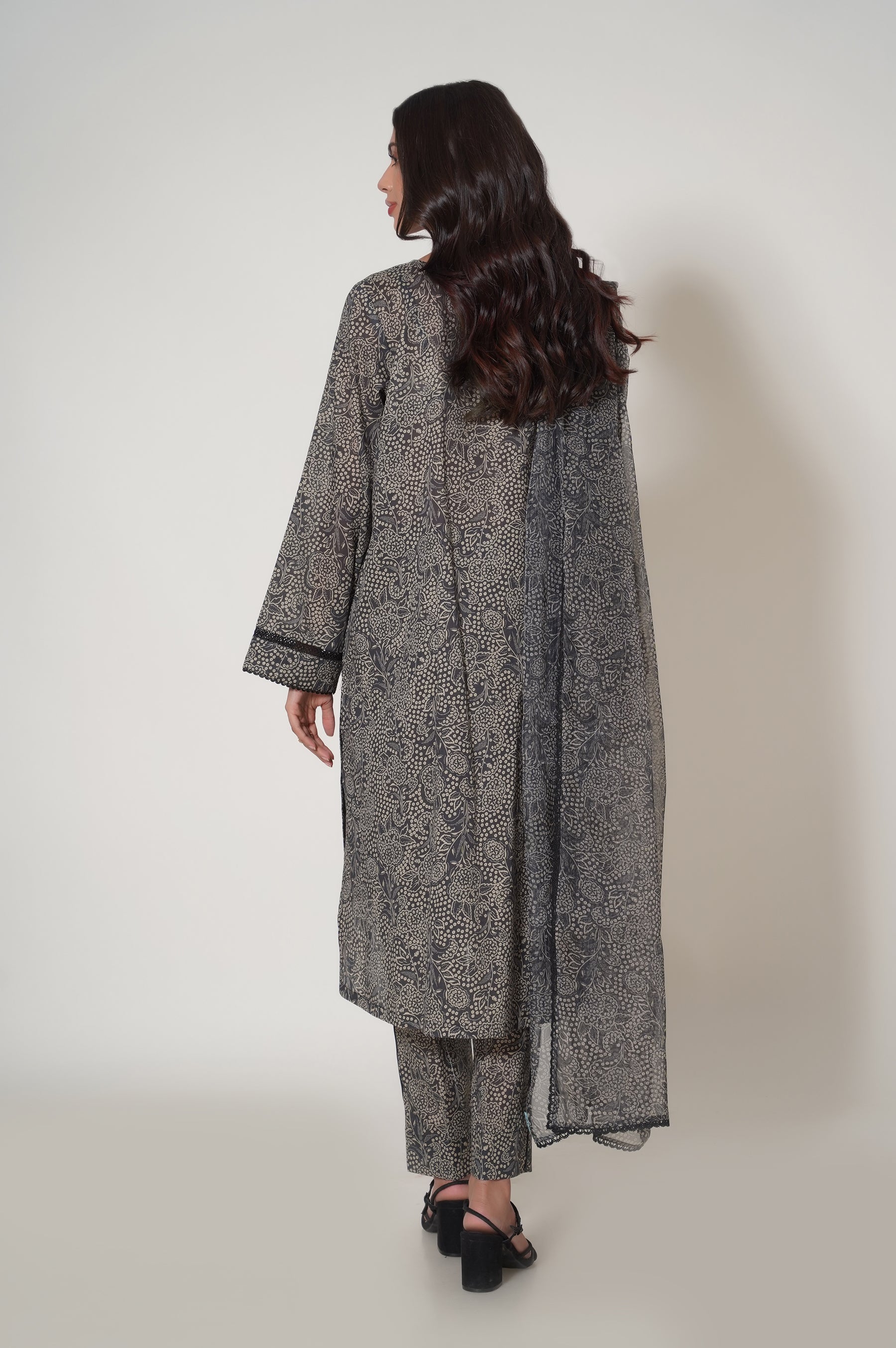 Zeen | Summer Collection 24 | 33623 - Khanumjan  Pakistani Clothes and Designer Dresses in UK, USA 