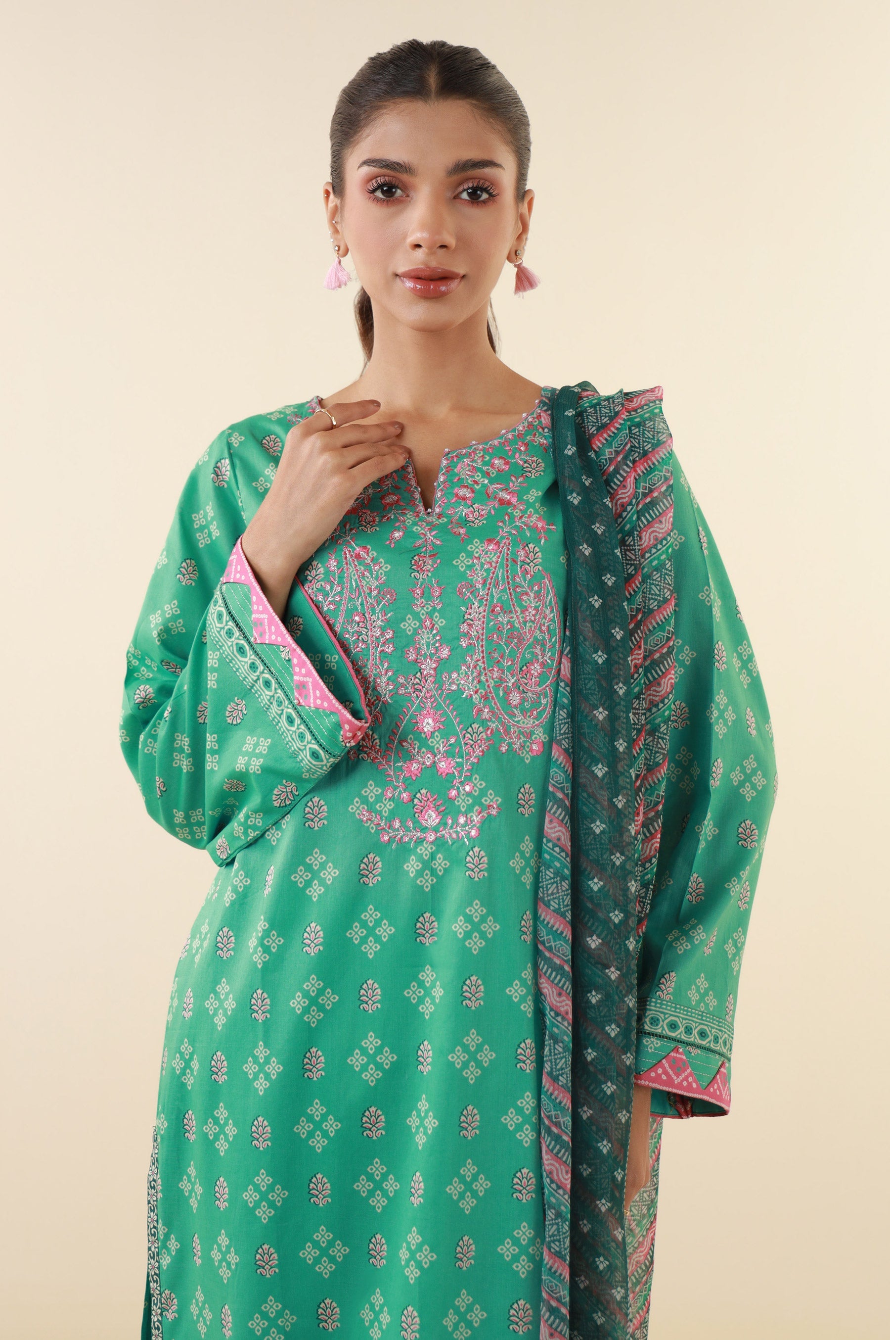 Zeen | Summer Collection 24 | 34210 - Khanumjan  Pakistani Clothes and Designer Dresses in UK, USA 