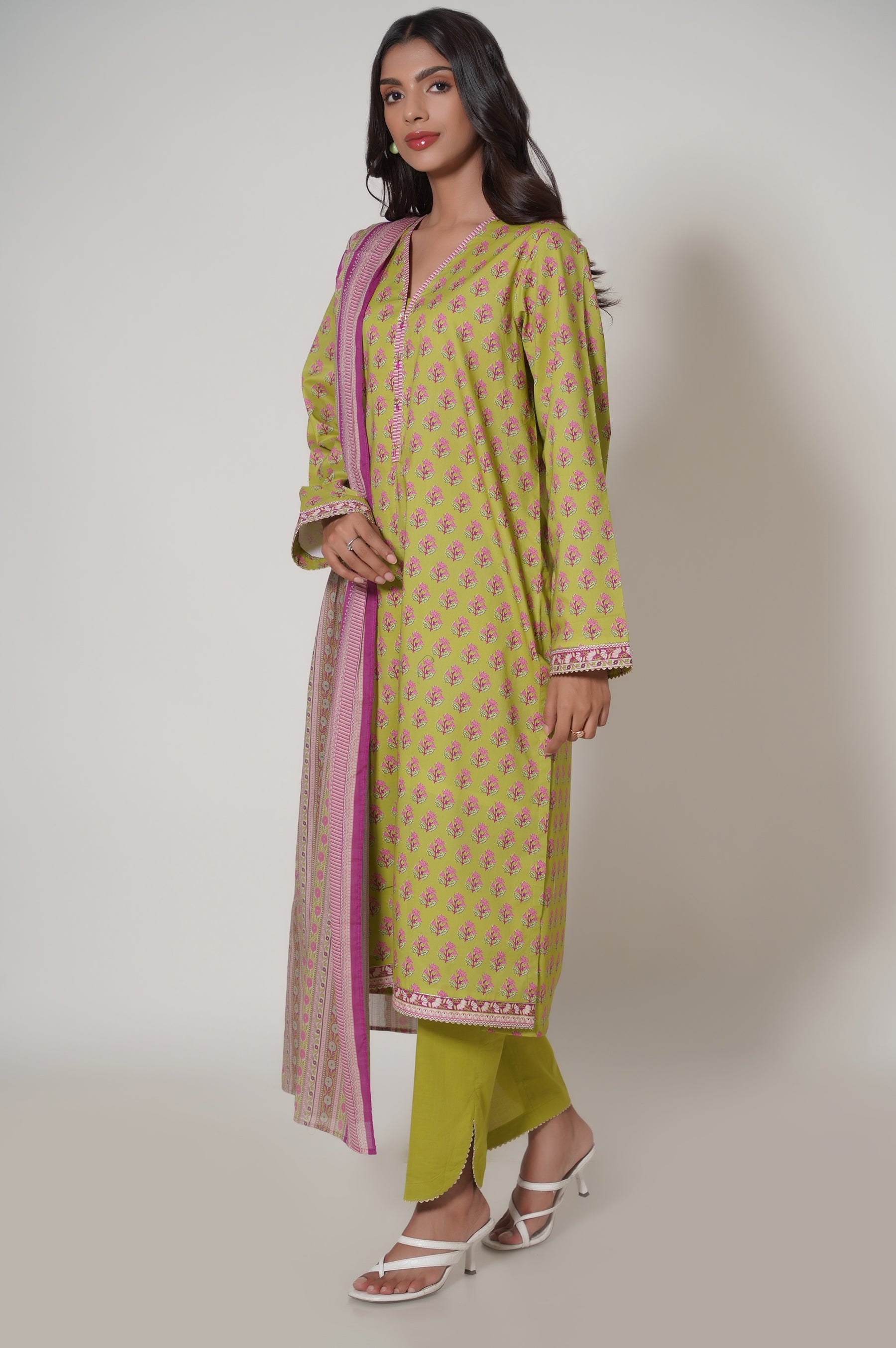 Zeen | Summer Collection 24 | 33625 - Khanumjan  Pakistani Clothes and Designer Dresses in UK, USA 